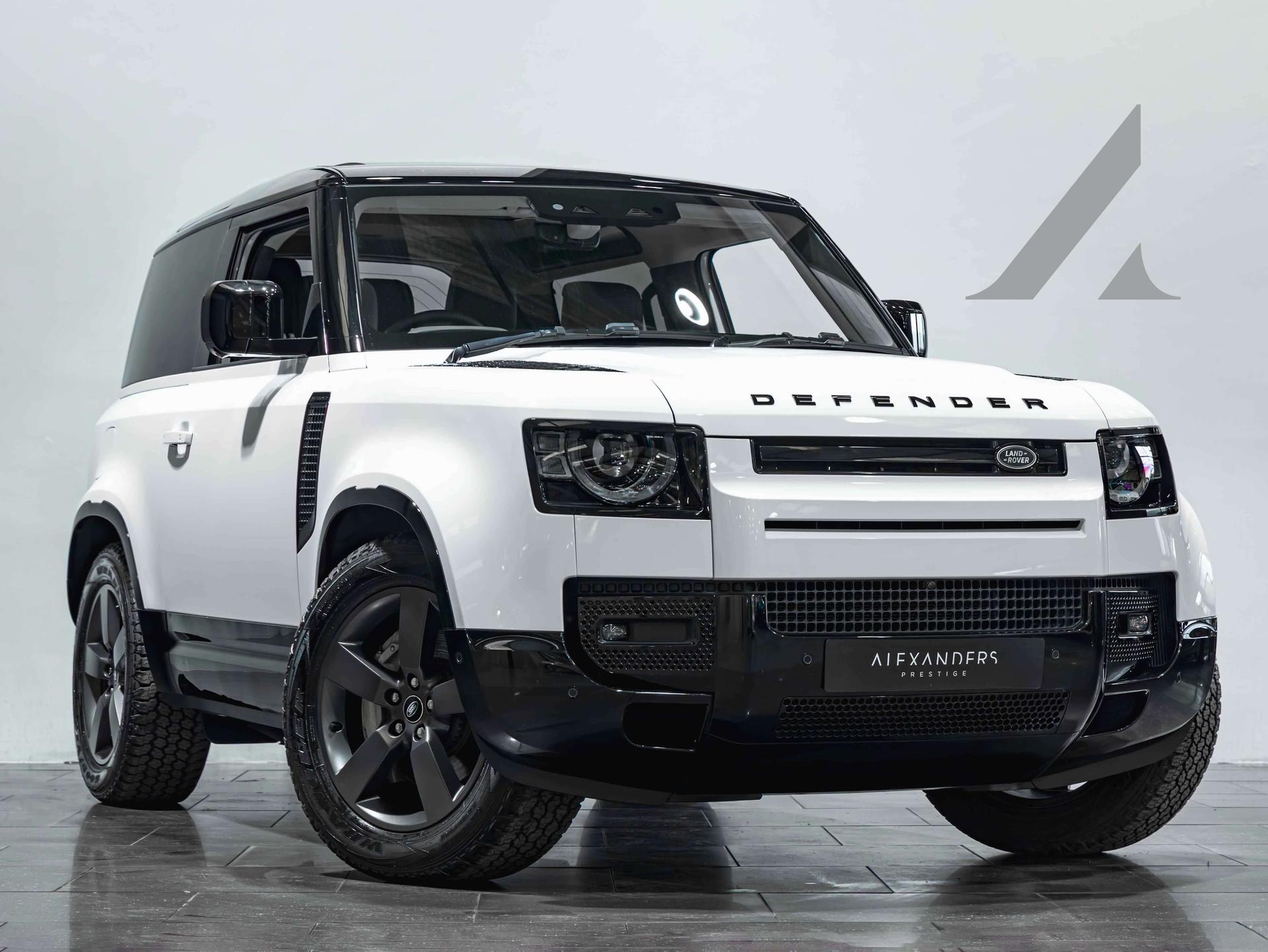 2024 (24) | Land Rover Defender...