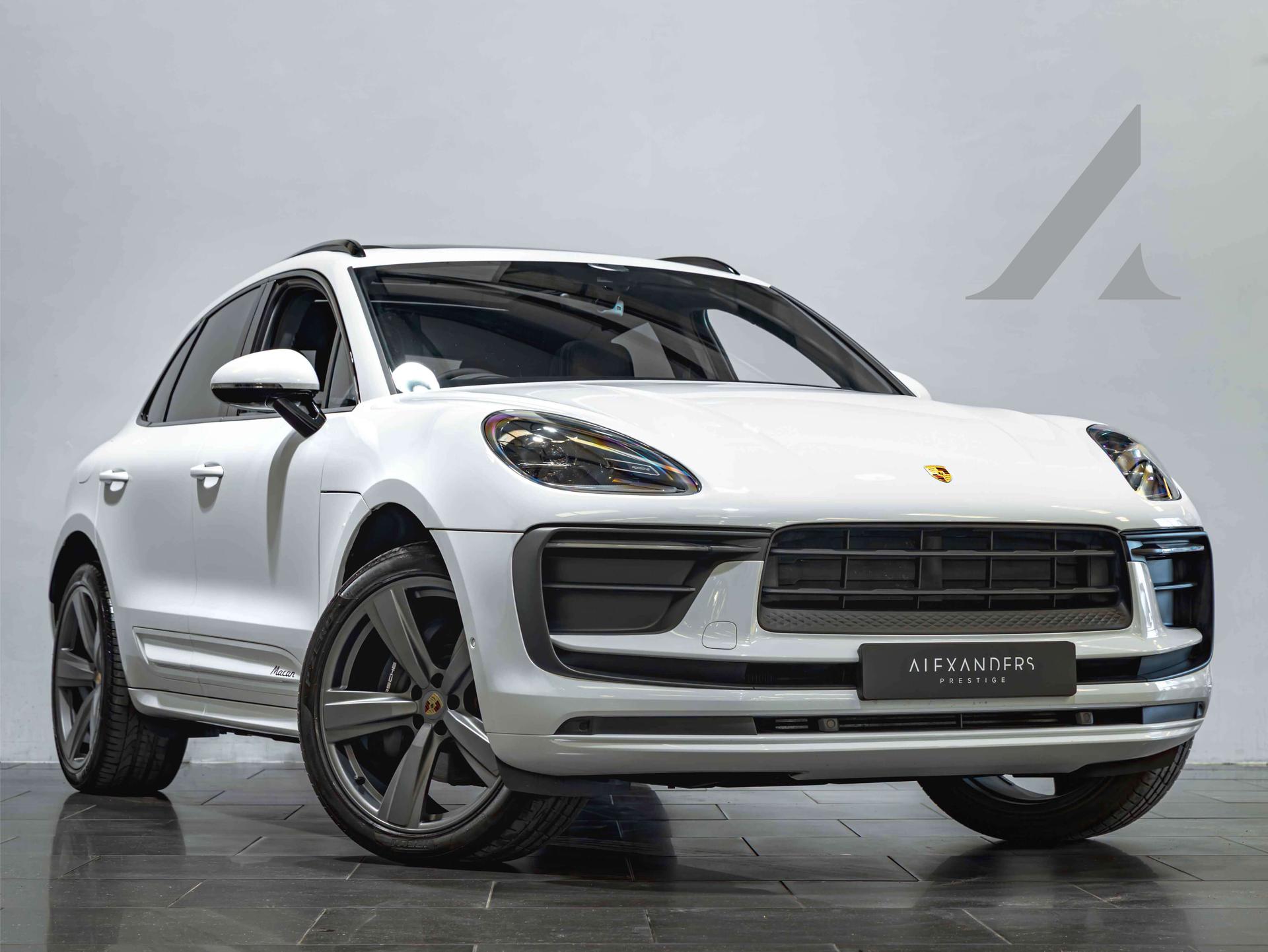 2024 (74) | Porsche Macan