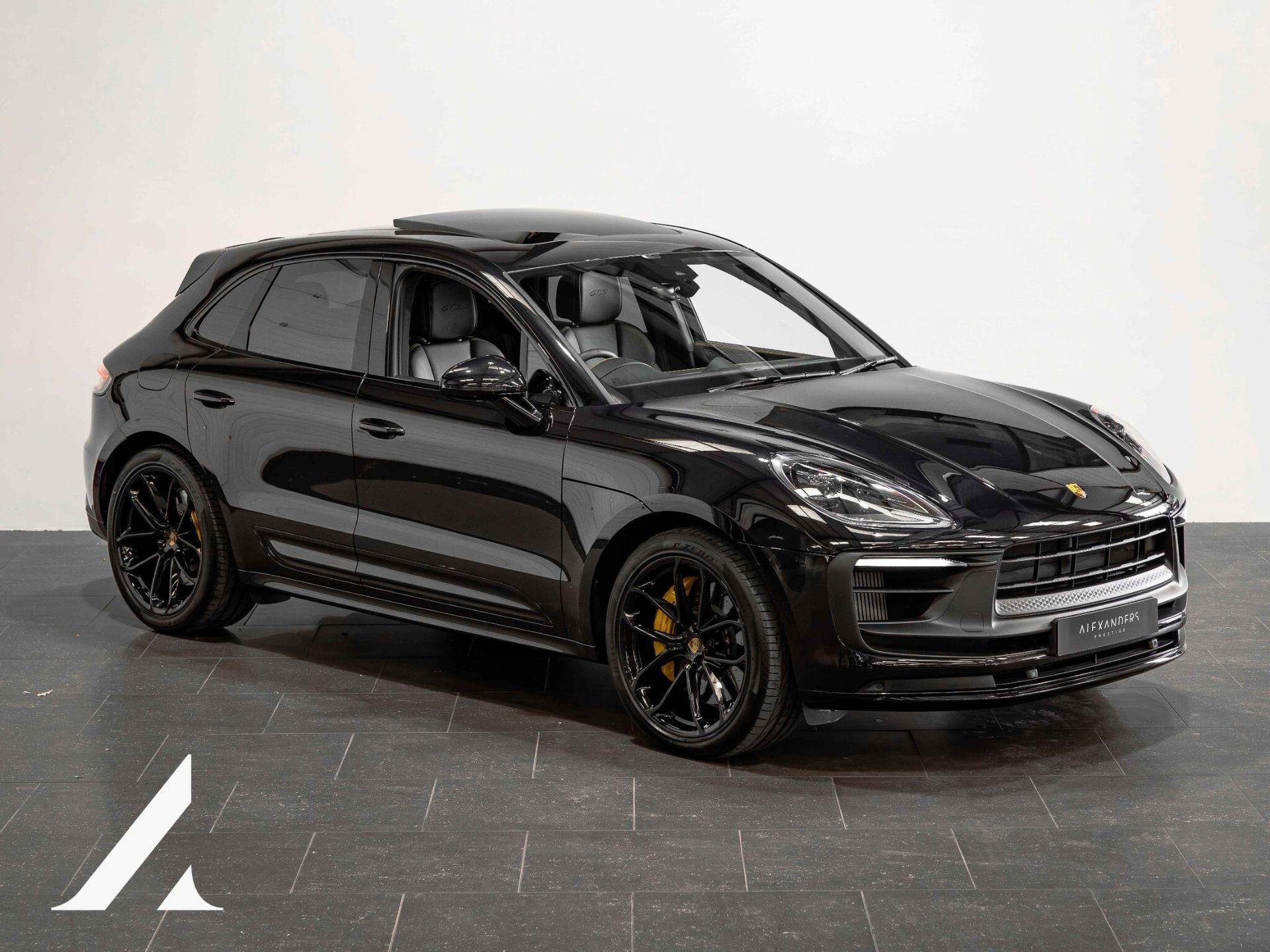 2025 (75) | Porsche Macan GTS
