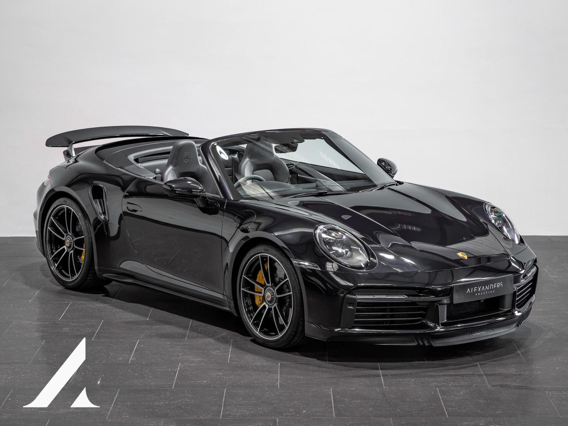 2020 (70) | Porsche 911 Turbo S...