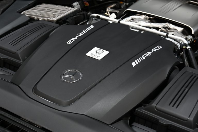 2018 (18) Mercedes Benz AMG GT-R Premium 4.0 V8 Auto - Image 2