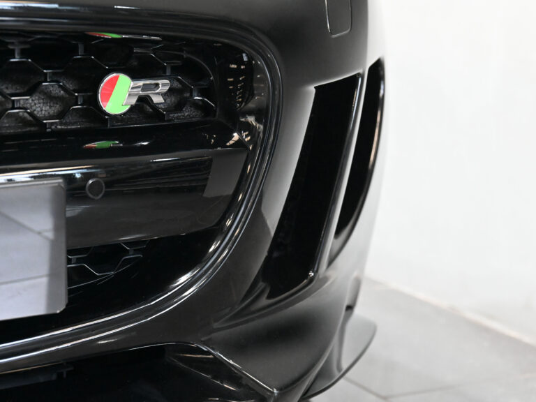 2015 (15) Jaguar F-TYPE R 5.0 V8 S/C Coupe AWD Auto - Image 19