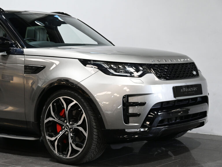 2019 (19) | Land Rover Discovery HSE Luxury Overfinch - Image 15