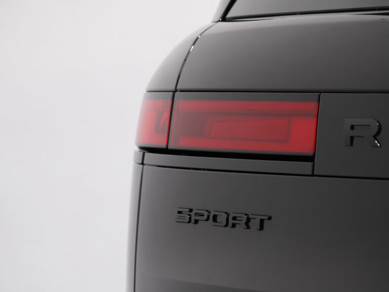 2022 (72) Range Rover Sport Dynamic SE 3.0 D300 Auto [VAT Q] - Image 1