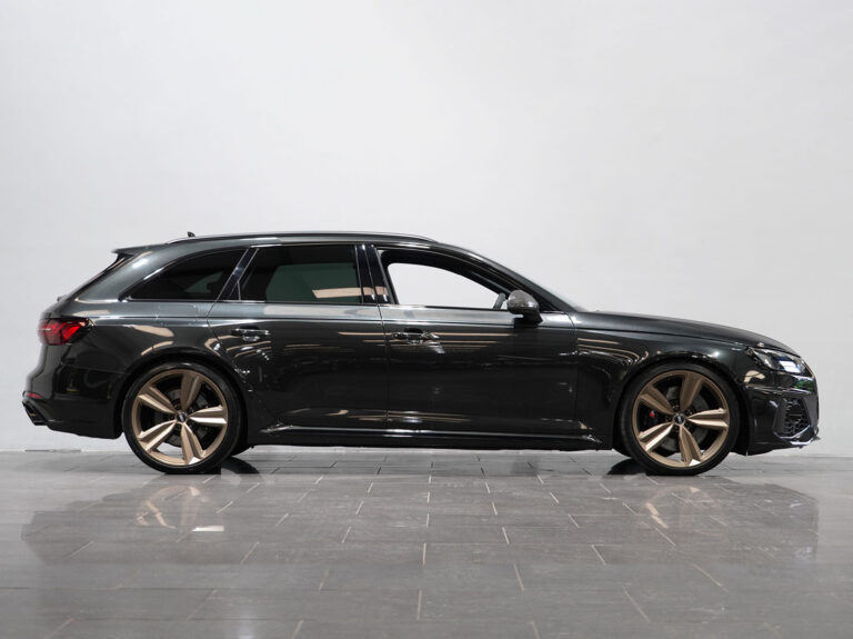 2020 (20) Audi RS4 Avant Bronze Edition 2.9T V6 - Image 5