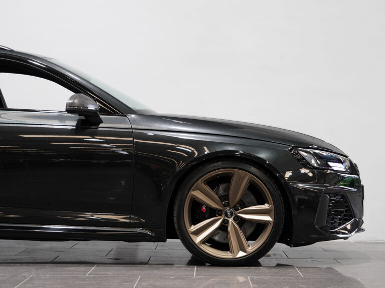 2020 (20) Audi RS4 Avant Bronze Edition 2.9T V6 - Image 13