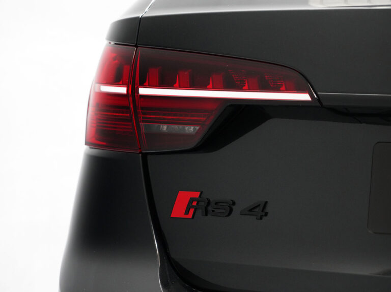 2020 (20) Audi RS4 Avant Bronze Edition 2.9T V6 - Image 0