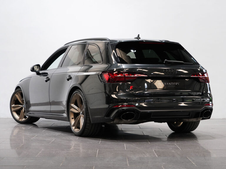 2020 (20) Audi RS4 Avant Bronze Edition 2.9T V6 - Image 6