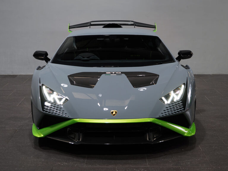 2022 (22) | Lamborghini Huracan STO - Image 9