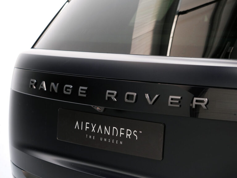 2023 (23) Range Rover SV D350 - Image 3