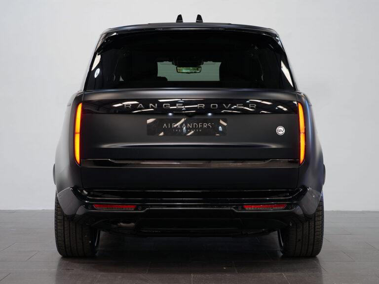 2023 (23) Range Rover SV D350 - Image 10