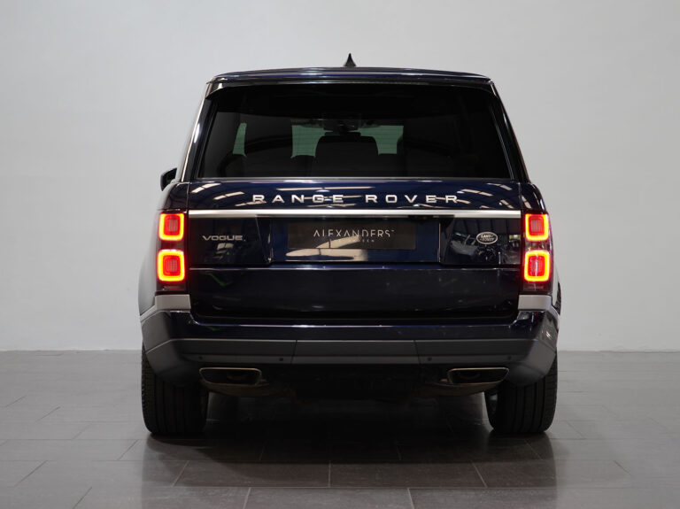 2020 (69) | Range Rover Vogue SDV6 - Image 10