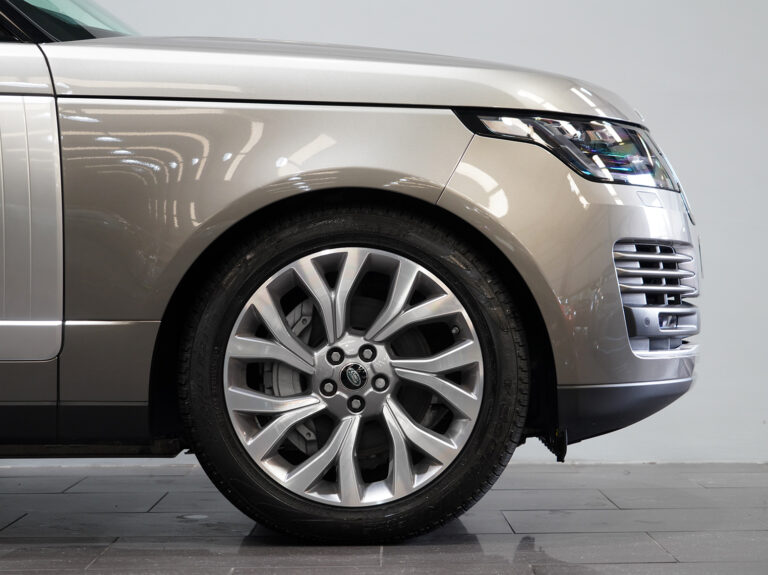 2021 (21) Range Rover Westminster D300 - Image 14