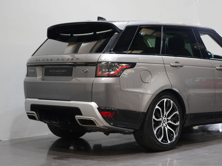 2020 (70) | Range Rover Sport HSE Silver D300 - Image 0