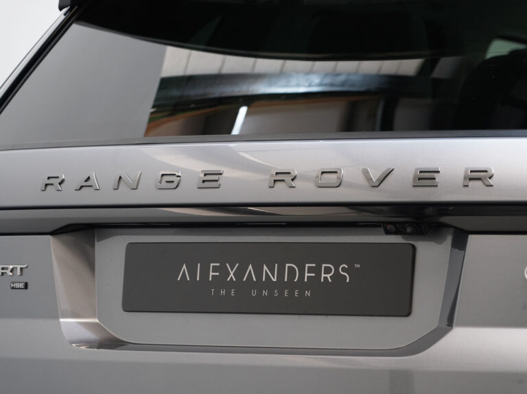 2020 (70) | Range Rover Sport HSE Silver D300 - Image 1