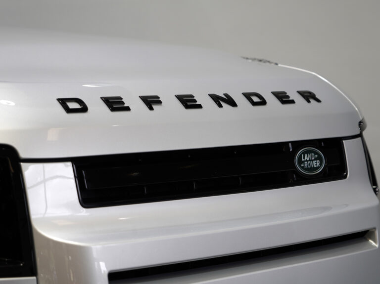 2021 (21) | Land Rover Defender 90 X-Dynamic S D250 - Image 16