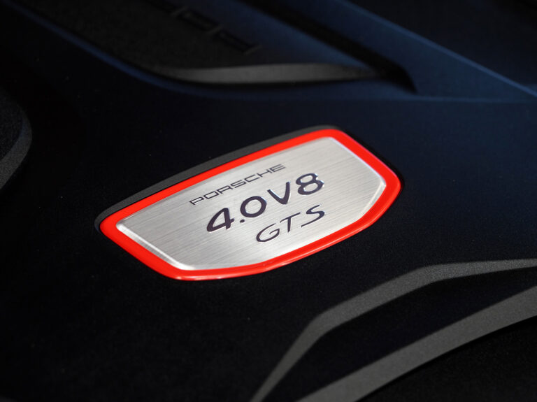2022 (22) | Porsche Cayenne GTS - Image 3