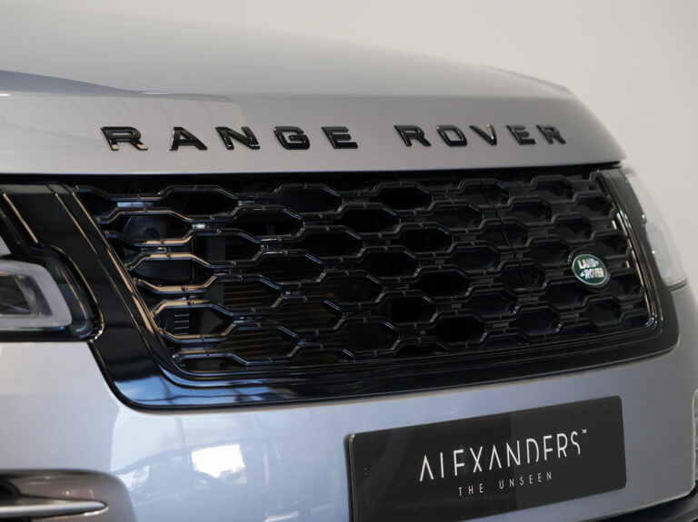 2021 (71) | Range Rover Westminster Black P400e - Image 14