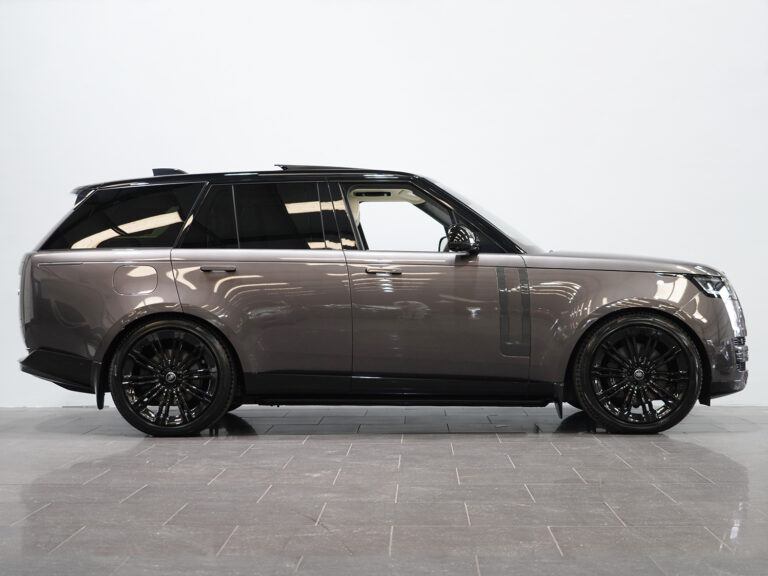 2022 (22) | Range Rover First Edition P530 - Image 5