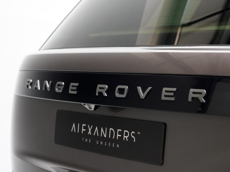 2022 (22) | Range Rover First Edition P530 - Image 18