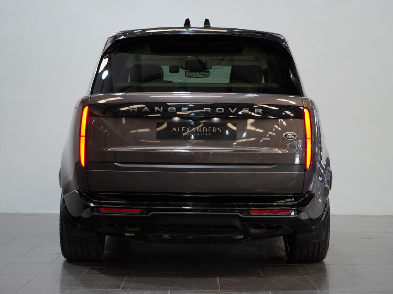 2022 (22) | Range Rover First Edition P530 - Image 9